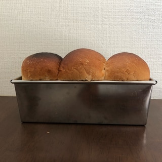 100均のパウンドケーキ型で焼く★シンプル食パン★
